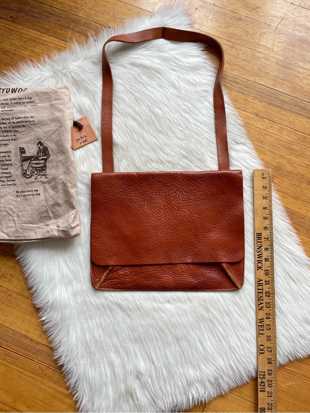 LIKE NEW CYDWOQ leather mail bag - Picture 4 of 10